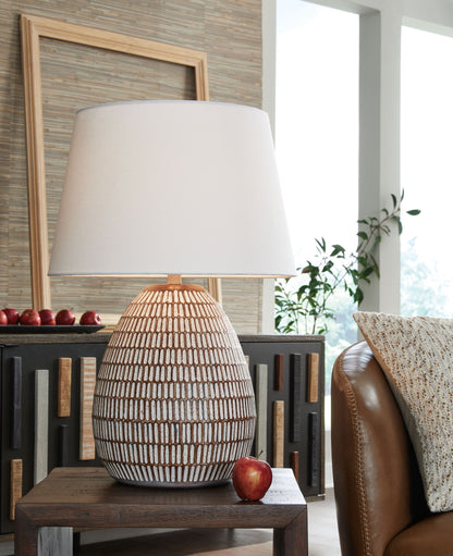 Darrich - Metal Table Lamp - Beige / White